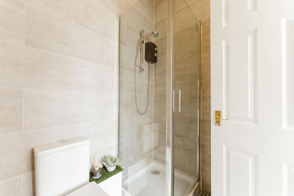 Spacious Ensuite Room Near Top Tourist Attractions 런던 외부 사진